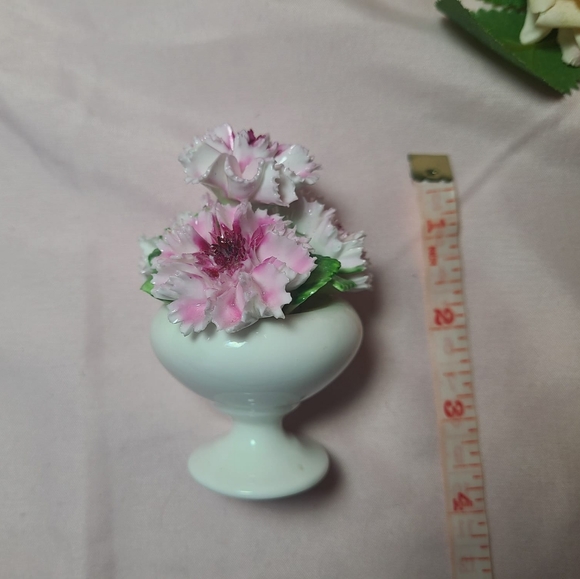 Vtg Aristocrat Bone China Flower Vase Figurine 💐🌴 - Picture 2 of 5